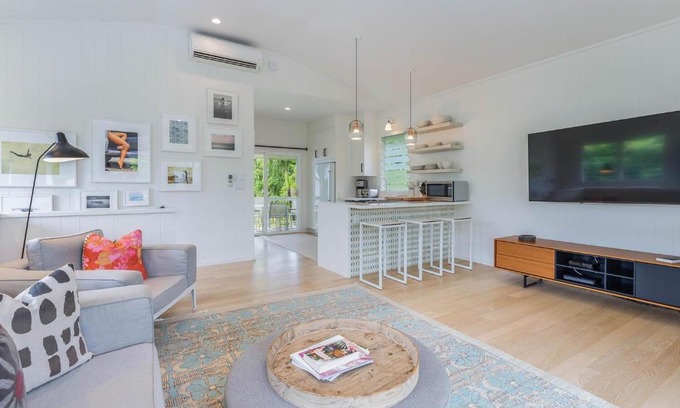 Hanalei House | Hanalei Beachfront Cottage home