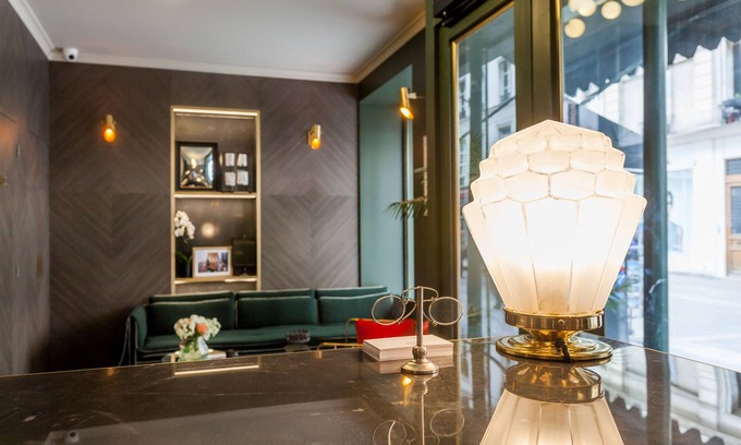 Les Halles Hotel | Handsome Hotel
