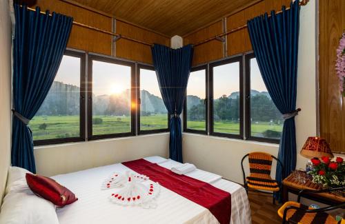 Hoa Lu Hotel | Hang Mua Central Homestay