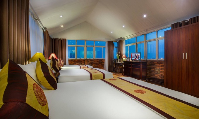 Hang Dao Hotel | Hanoi Little Town Hotel