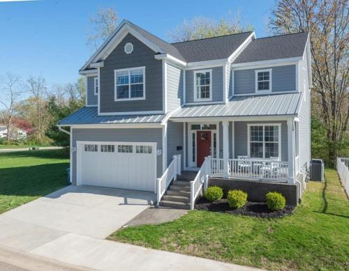 South Haven House | Happiness Comes in Waves - New Rental - Newly renovated & only 3 Blocks from Lake Michigan Beaches!