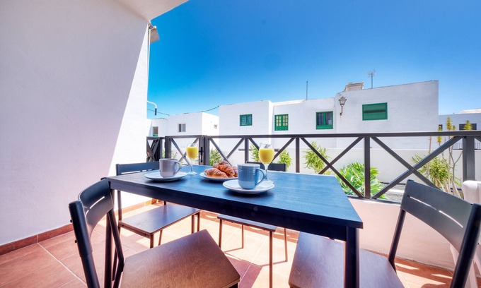 Puerto del Carmen Ski Chalet | Happy Beach Home