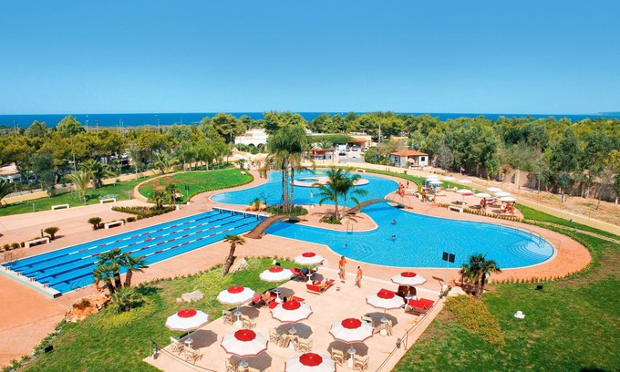 Il Monte RV Rental | Happy Camp in Camping La Masseria
