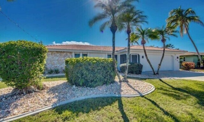 Eight Lakes Villa | Happy Cape 35