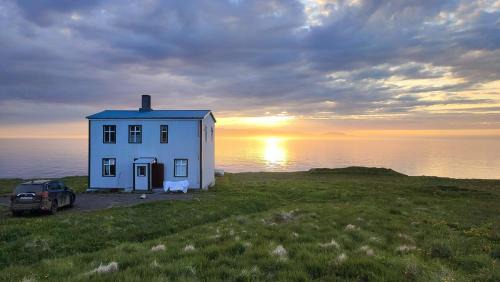 Langanesbyggð House | Happy-Cove Guesthouse - by the sea