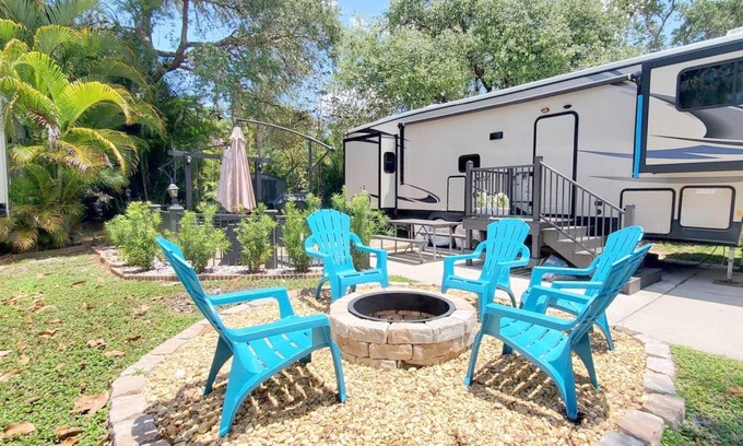 River Ranch Cottage | HAPPY GLAMPERS RV! Turn-Key Glamping Package! 236