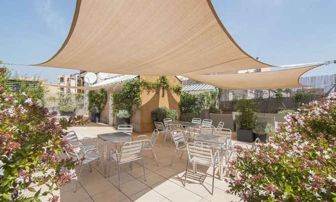 El Camp de l'Arpa del Clot Apartment | Happy People Gaudi Sant Pau