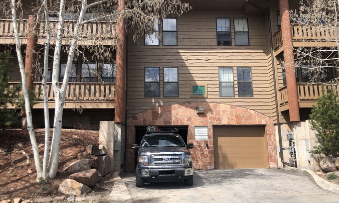 Pinebrook Condo | Happy Pinebrook Condo