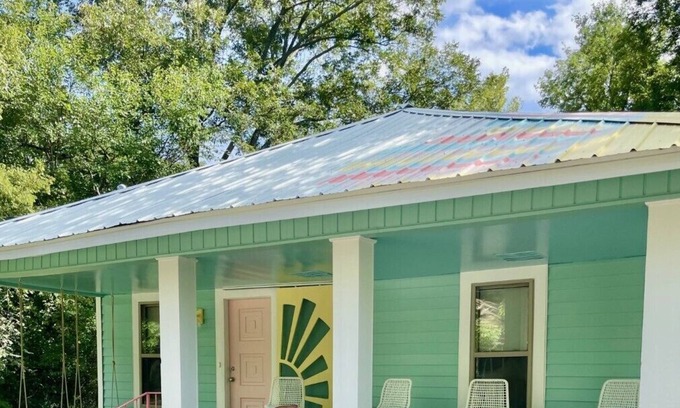 Conway House | Happy Place