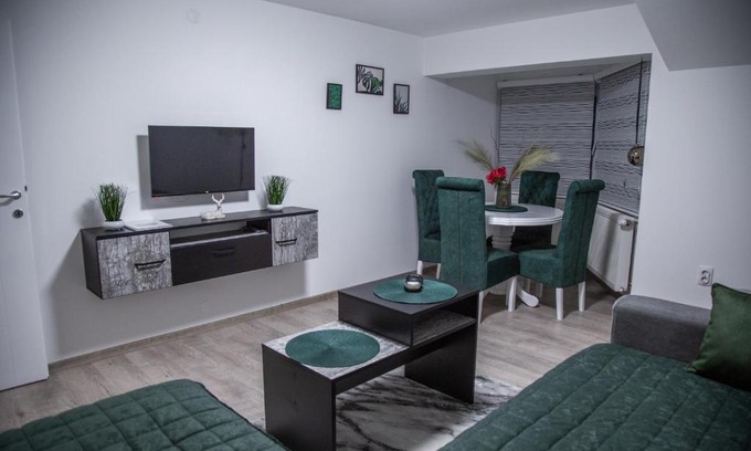 Pirot Apartment | Happy