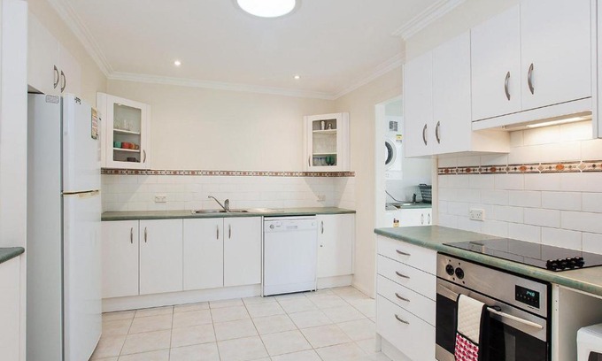 Corlette House | Happy Tails pet friendly air conditioned