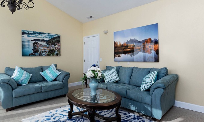 Happy Valley House | Happy Valley Bright Urban House With Wifi Preview listing