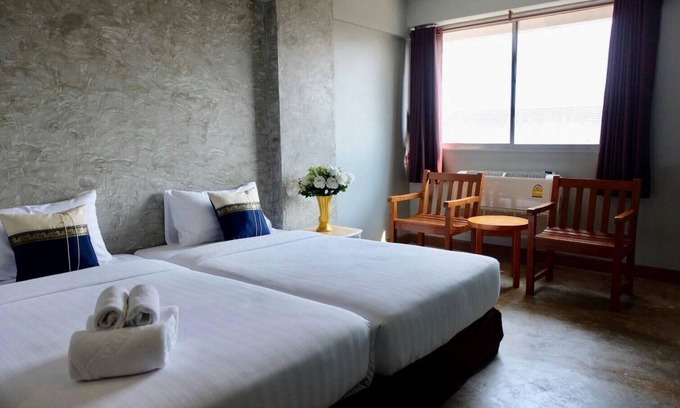 Khlong Chan Hotel | Happyland Mansion