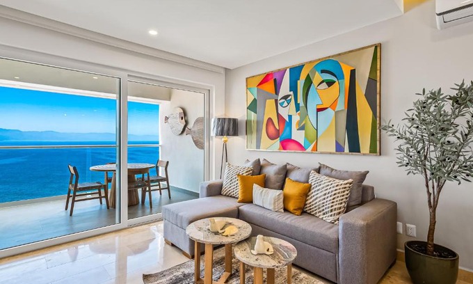 Las Glorias Apartment | Harbor 171 Torre Norte 1409
