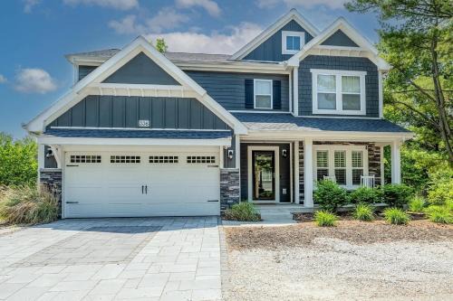 South Haven House | Harbor Breeze - year round swimming