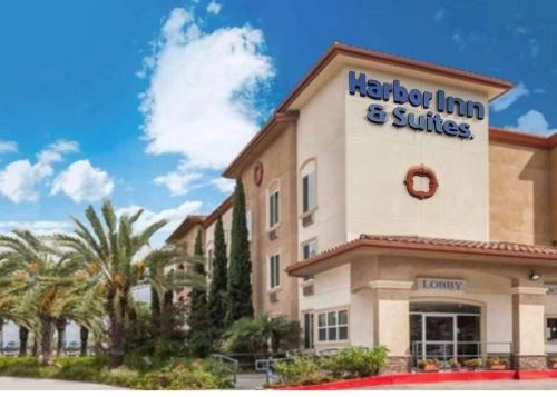 Anaheim Resort Hotel | Harbor Inn & Suites