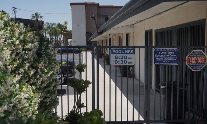 Anaheim Resort Hotel | Harbor Inn & Suites