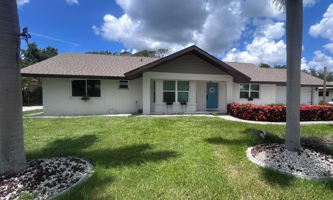 Charlotte Harbor Apartment | Harbor Side Retreat