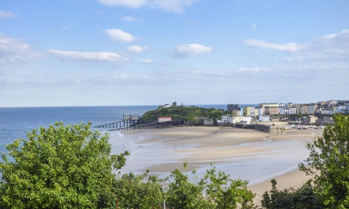 Tenby Cottage | Harbour Beach at The Hideaway