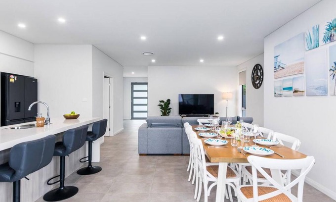 Shell Cove House | 'Harbour Escape' A Pristine Beachside Lifestyle