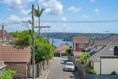 Cremorne Apartment | Harbour Grove Sanctuary w Garage Quiet & Private