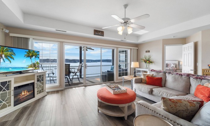 Lakeland Condo | Harbour Towne 202 - Expansive main channel views!