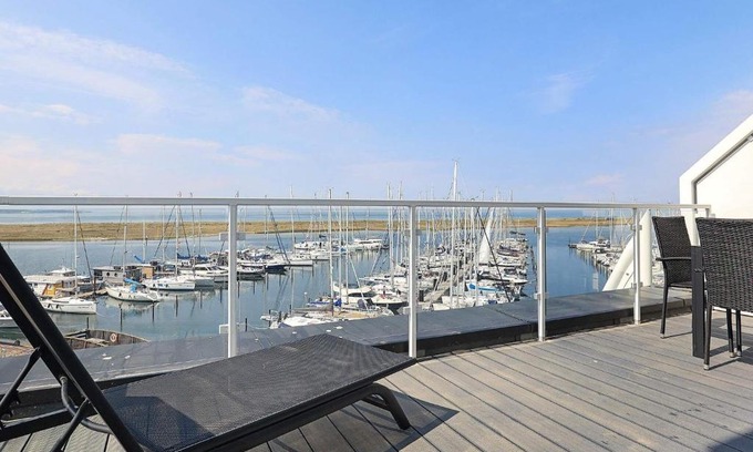 Wendtorf Apartment | Harbour view apartment in Wendtorf