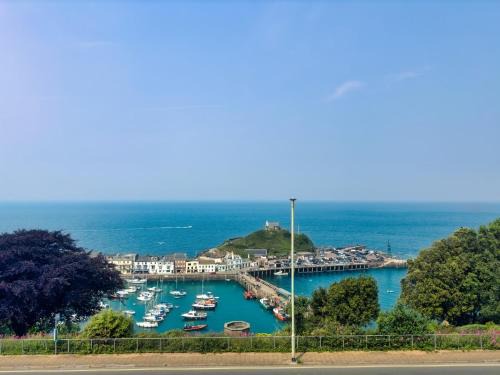 Hele House | Harbour View