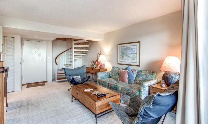 Shelter Cove Apartment | Harbourside 7123