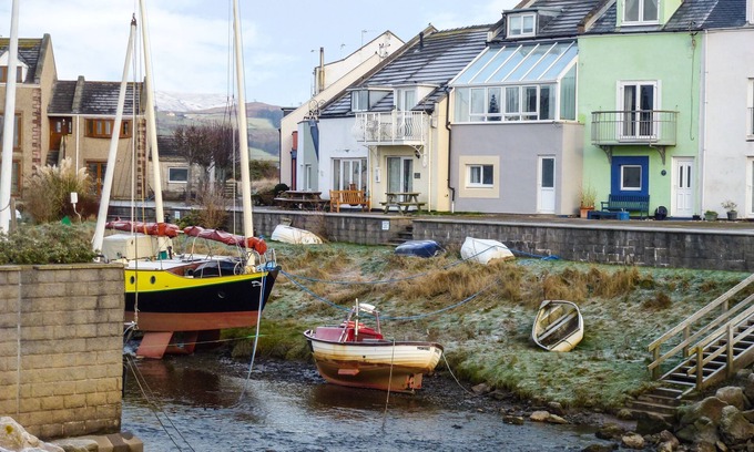 Haverigg Cottage | HARBOURSIDE HOUSE, pet friendly, country holiday cottage in Haverigg