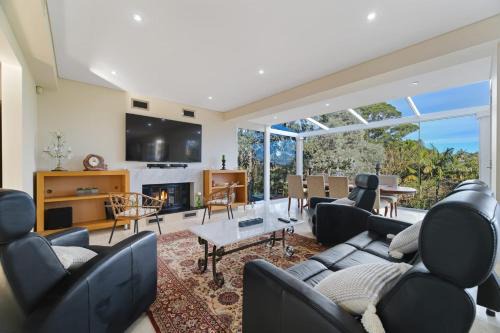 Seaforth House | Harbourview Heaven Spacious Luxury Retreat