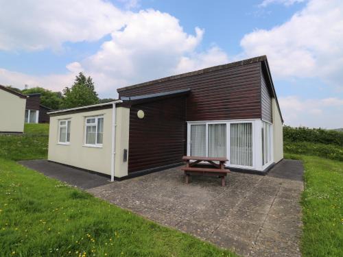Heligan House | Harcombe House Bungalow 11