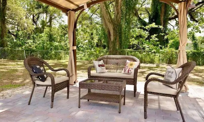Orient Park House | Hard Rock's Newly Renovated Retreat