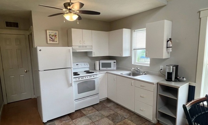 Shediac Cottage | Hardy's Parlee Beach Chalet #14