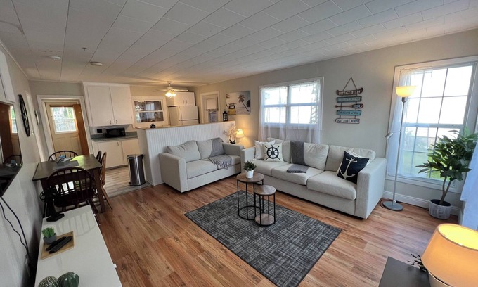 Pointe-du-Chene Cottage | Hardys beach home and guest house