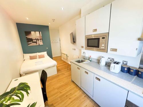 Bristol Floating Harbour Apartment | Harford House Studios 15 - Hopewell