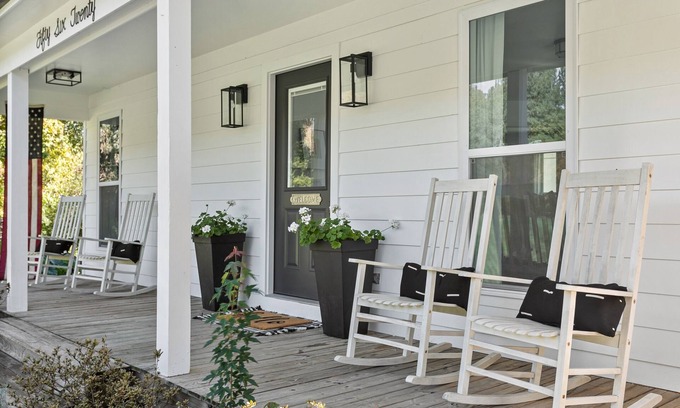 Franklin House | Hargrove House - Charming and Dreamy Retreat on 4 acres in Leiper's Fork