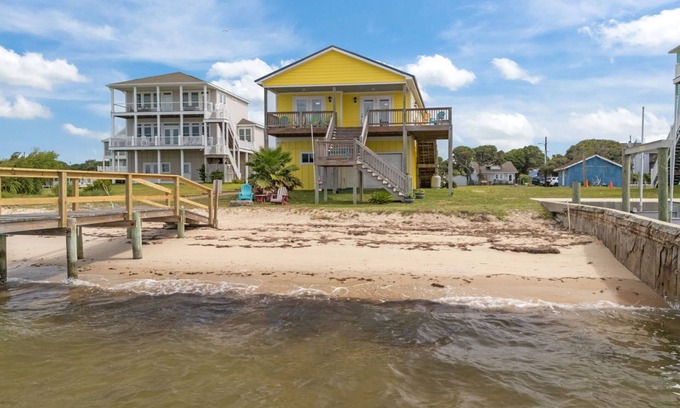 Harkers Island House | Harkers Island Haven-waterfront, private beach and dock