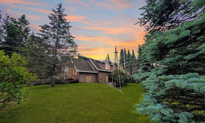 Sayner Cabin | Harlequin Haven | HotTub, AC, Lake Access & Dock, Dogs OK w/fee