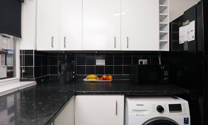 Nottingham Apartment | Harmony Haven - Executive suite
