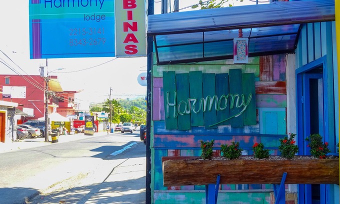 Jaco Cabin | Harmony Lodge just two blocks fro m the beach