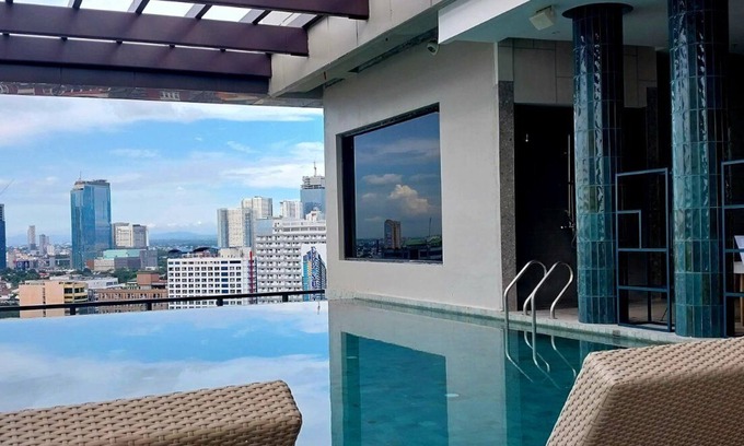 South Triangle Hotel | Harolds Hotel Quezon City
