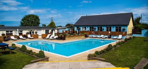 Llanllwchaiarn Other | Harries Lodge ocean