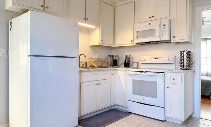 Visalia House | Harrison Ranch/HR4 on Visalia Main Road Mooney