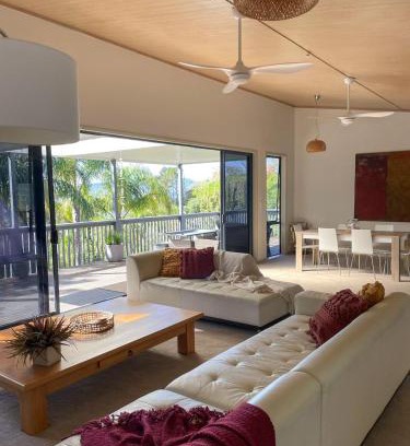 Cable Bay House | Harrisons Retreat Premium Stay