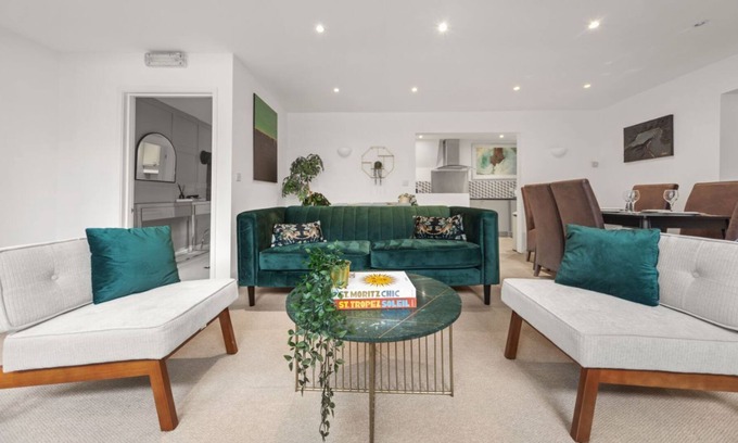 Harrogate City Centre Apartment | Harrogate - Dawson Suite 2 Bedroom