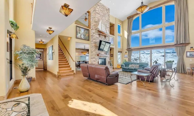 Virginia Foothills House | Harry's Horse Hangoutn