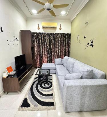 Sungai Buloh Apartment | Harryna Homestay Damansara Damai