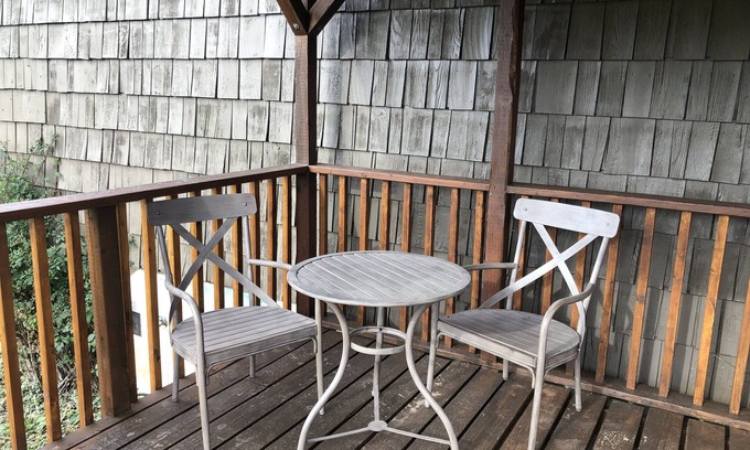 Elkton House | Hart Creek Cabins