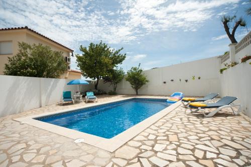 L'Escala Villa | Hart